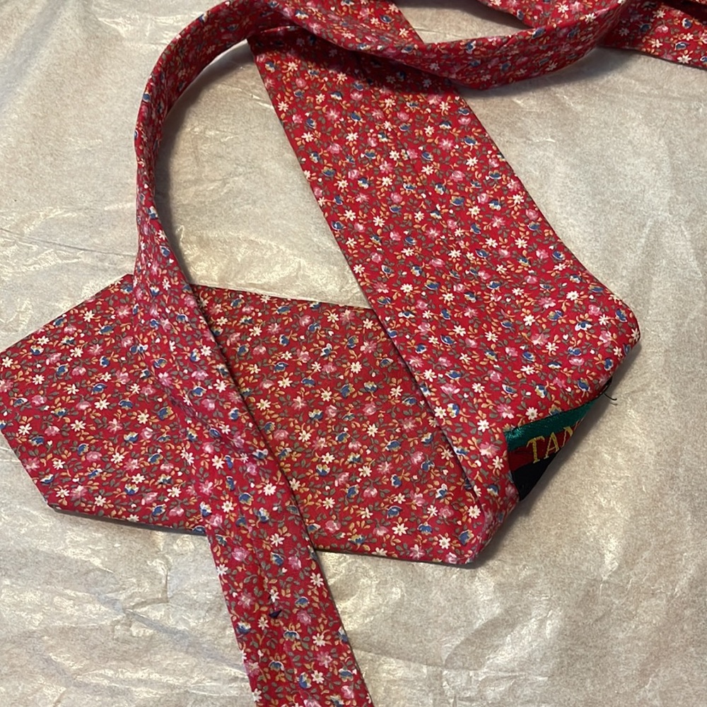 Used tie - Picture 6 of 10
